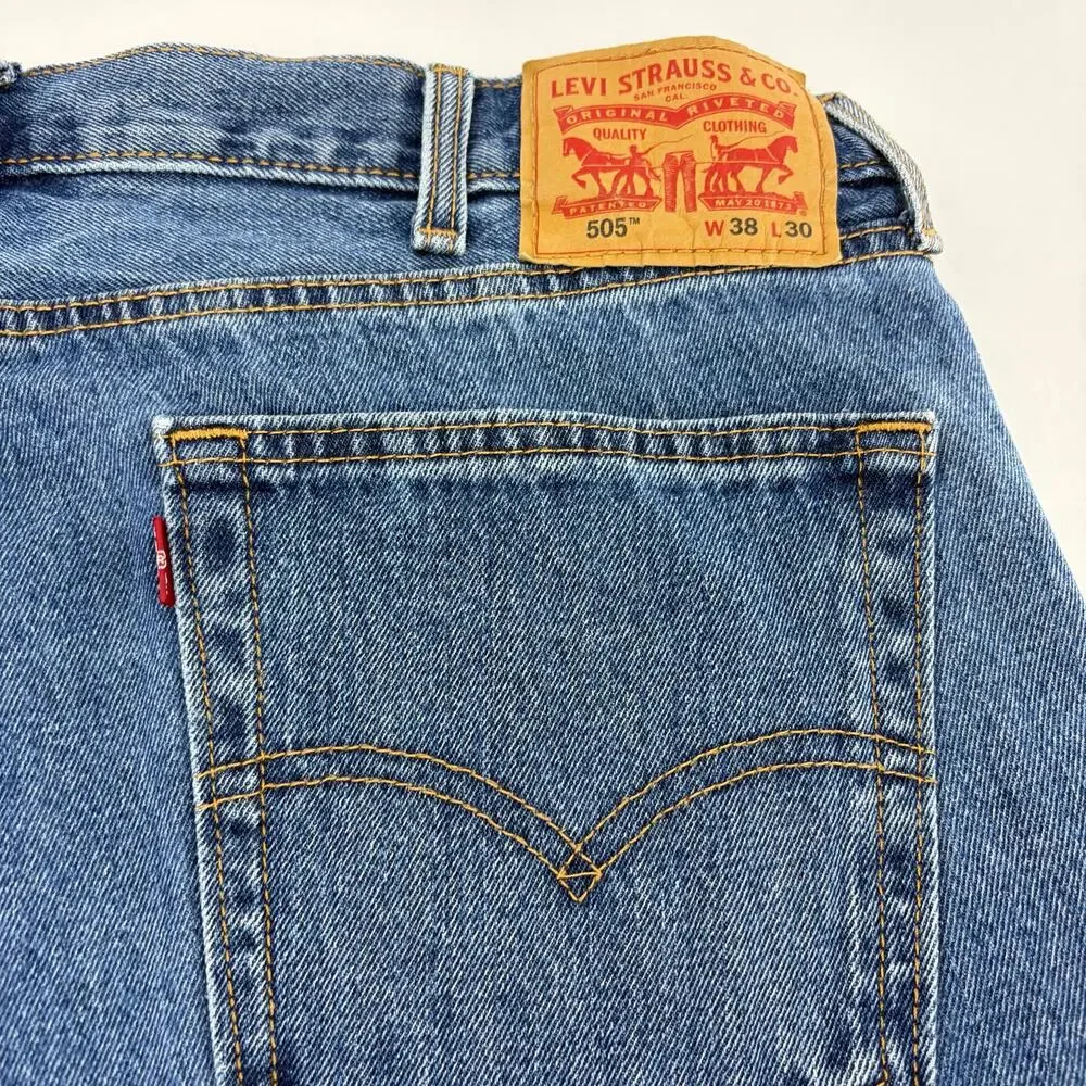 Levi's 505 Regular Fit Jeans 38x30 Medium Wash Straight Leg